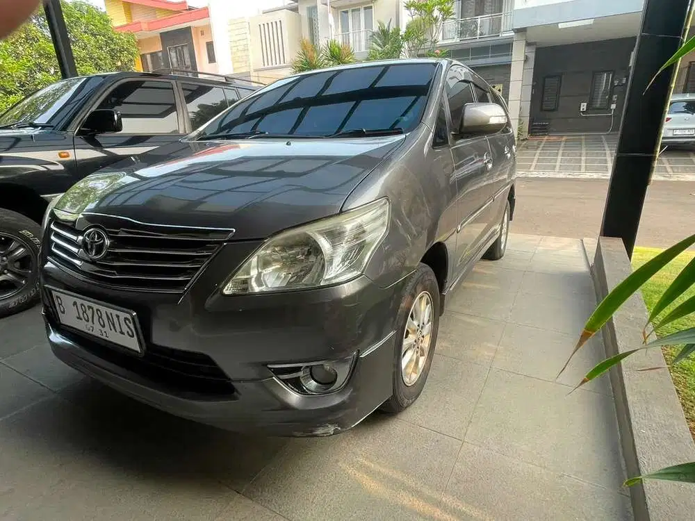 Toyota Kijang Innova 2013 Bensin