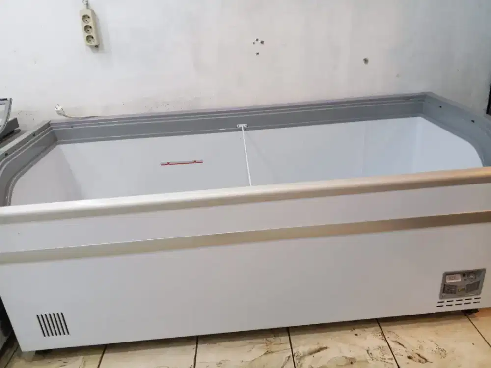Freezer sliding glas door ( Like new )