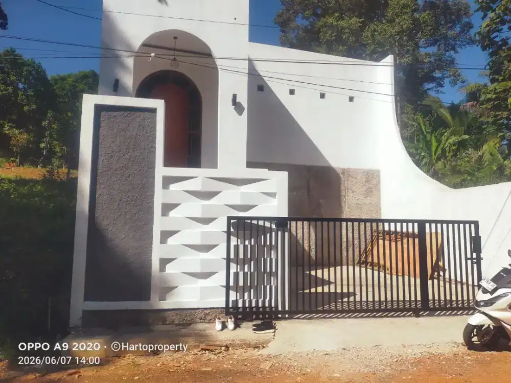 RUMAH DESAIN MODERN SIAP HUNI SHM DI MANGUNSARI