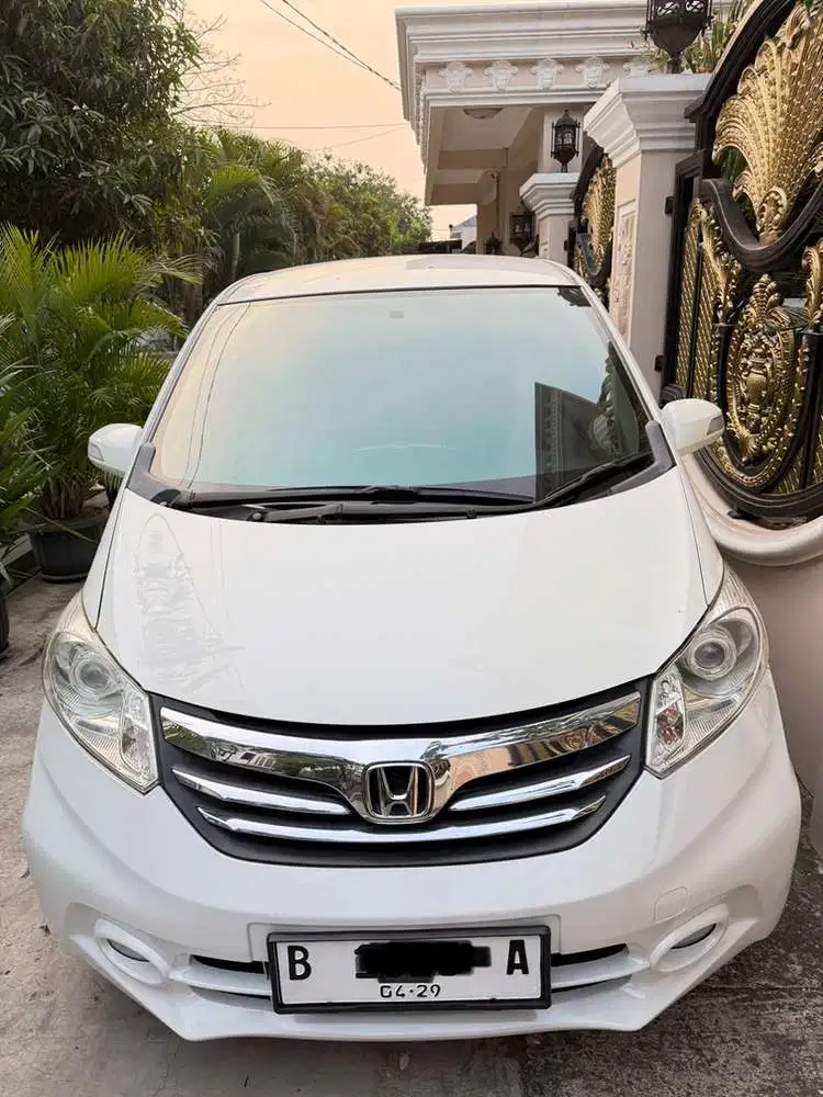 Honda Freed E PSD 2013