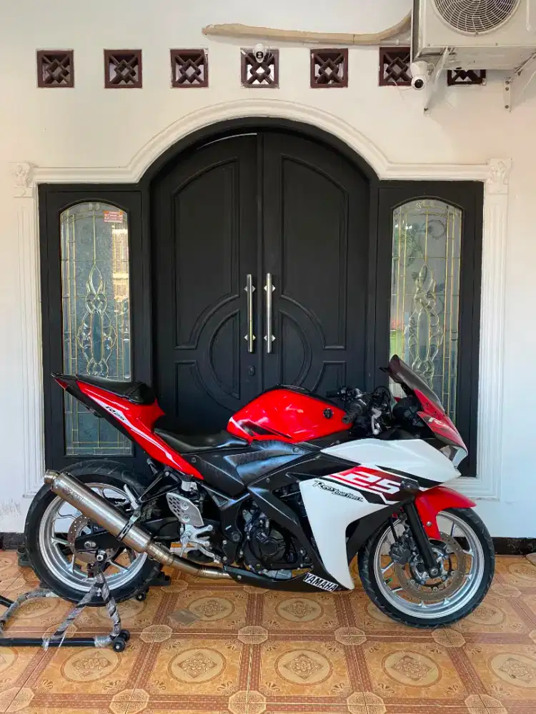 YAMAHA R25 250CC ISTIMEWA