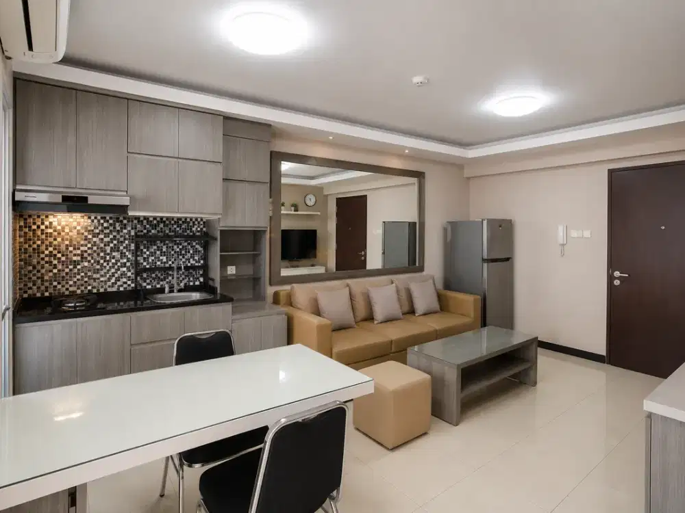 Disewa Apartemen Green Bay Pluit Bayview 2BR 43 m² Modern Contemporary Minimalist View Pool – Terintegrasi Baywalk Mall, Jakarta Utara