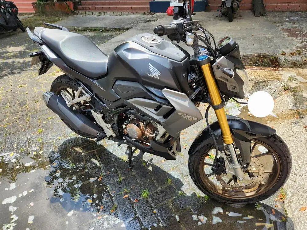 CB150R Black like new