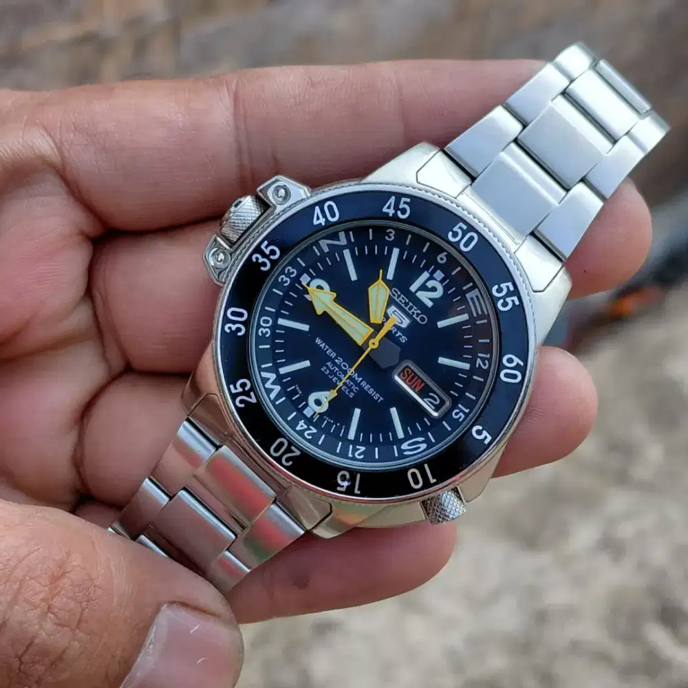 Collectible Item Seiko SKZ211K1 Rare Langka Mulus
