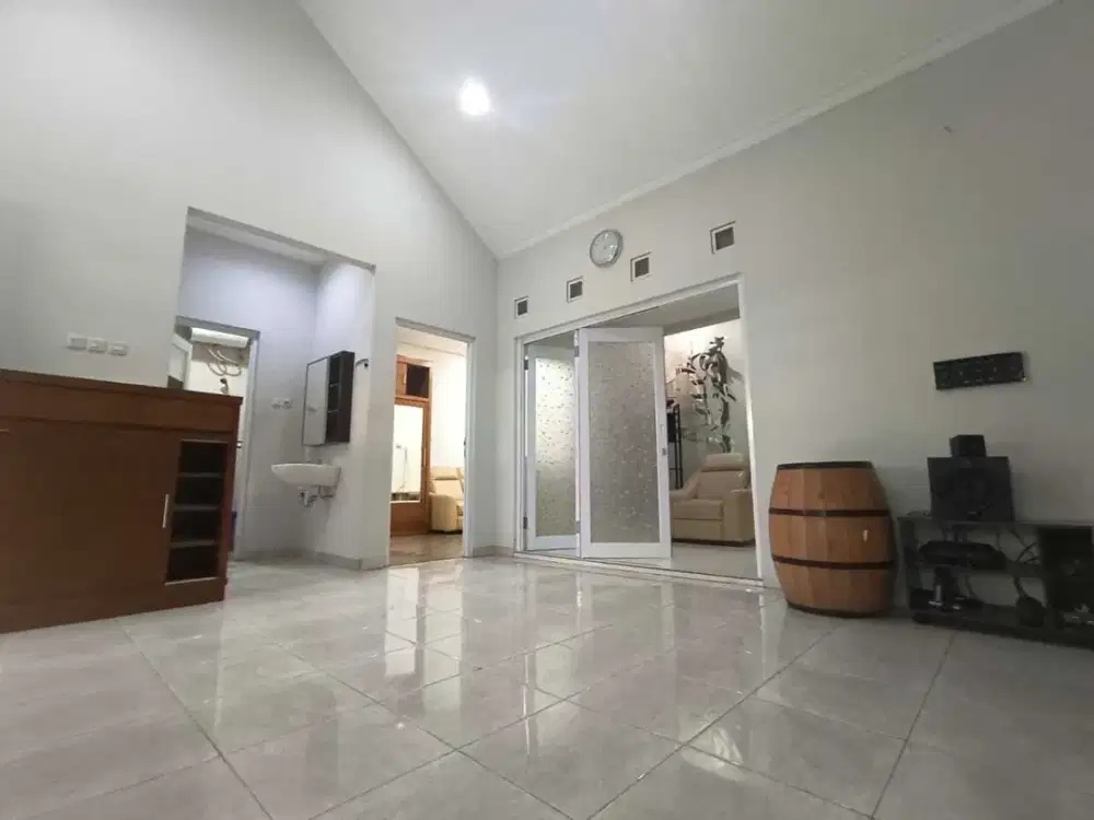 Di Jual MURAH Rumah Siap Huni, di Regency Melati Mas. BSD City, Tangerang Selatan.
