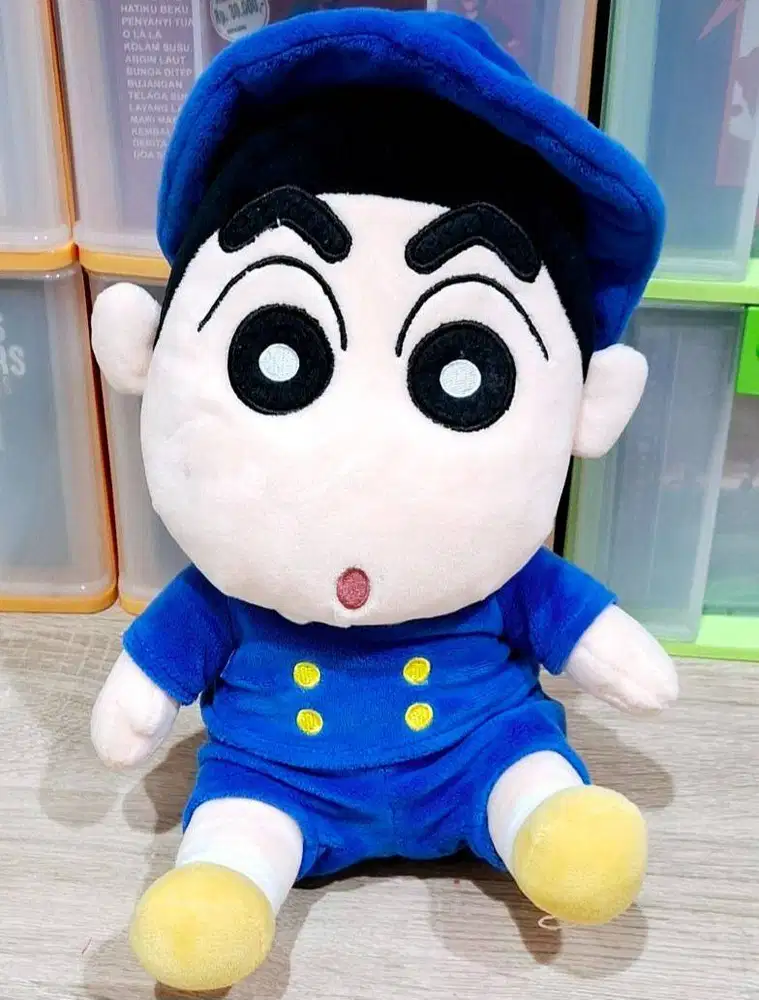 Boneka original Shinchan school uniform plush