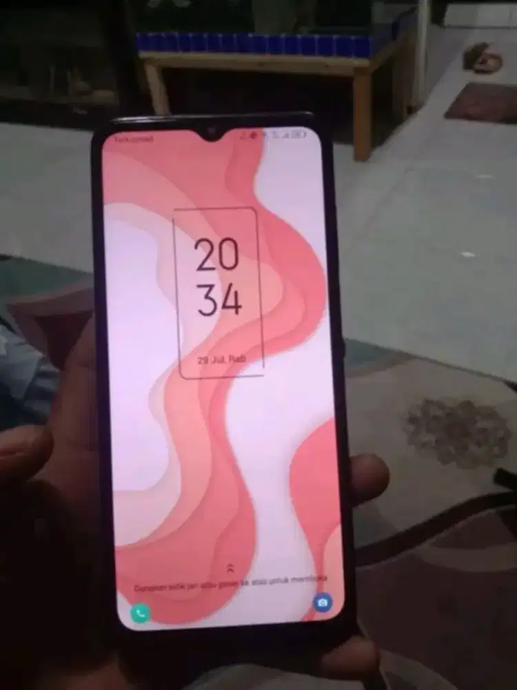 Sharp Aquos v6 plus