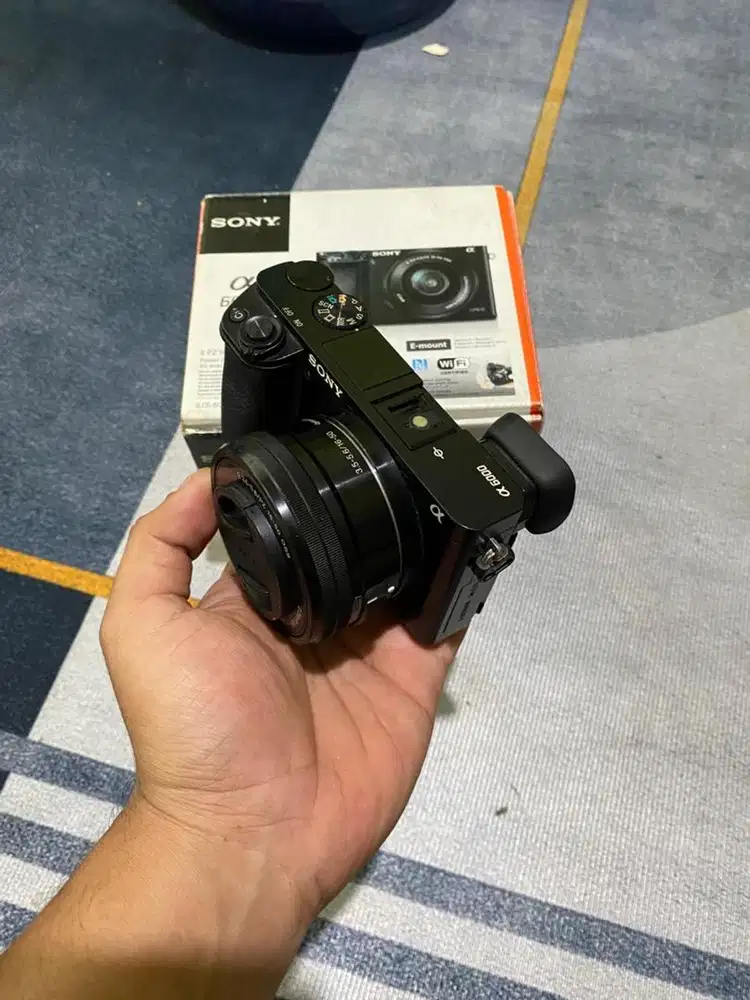 Kamera mirorles sony A6000 lensa kit 16-50 fullset mulus istimewa