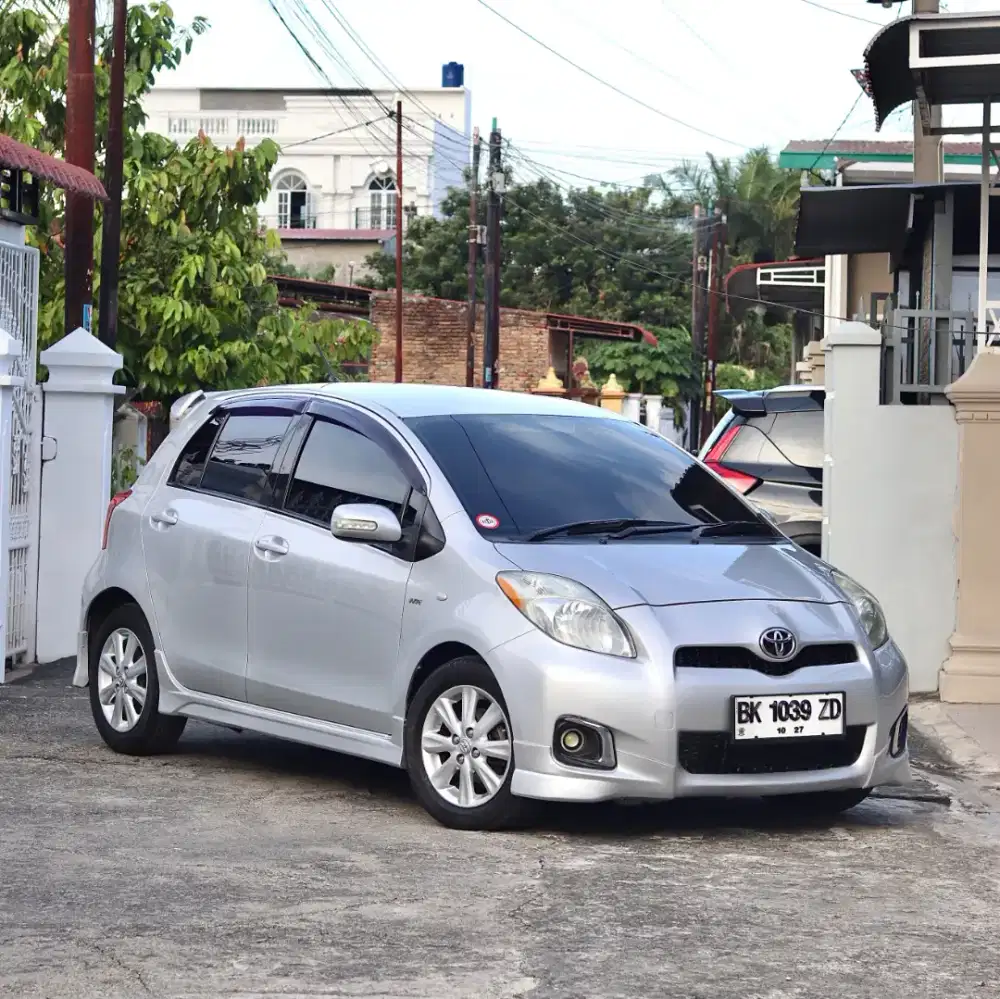 Toyota Yaris E Automatic Tahun 2012