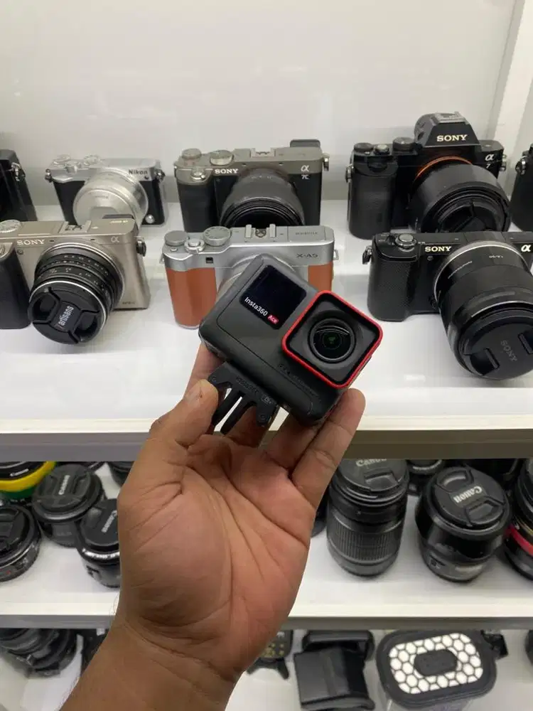 Kamera action insta 360 ace pro kamera langka mulus no minus fullset