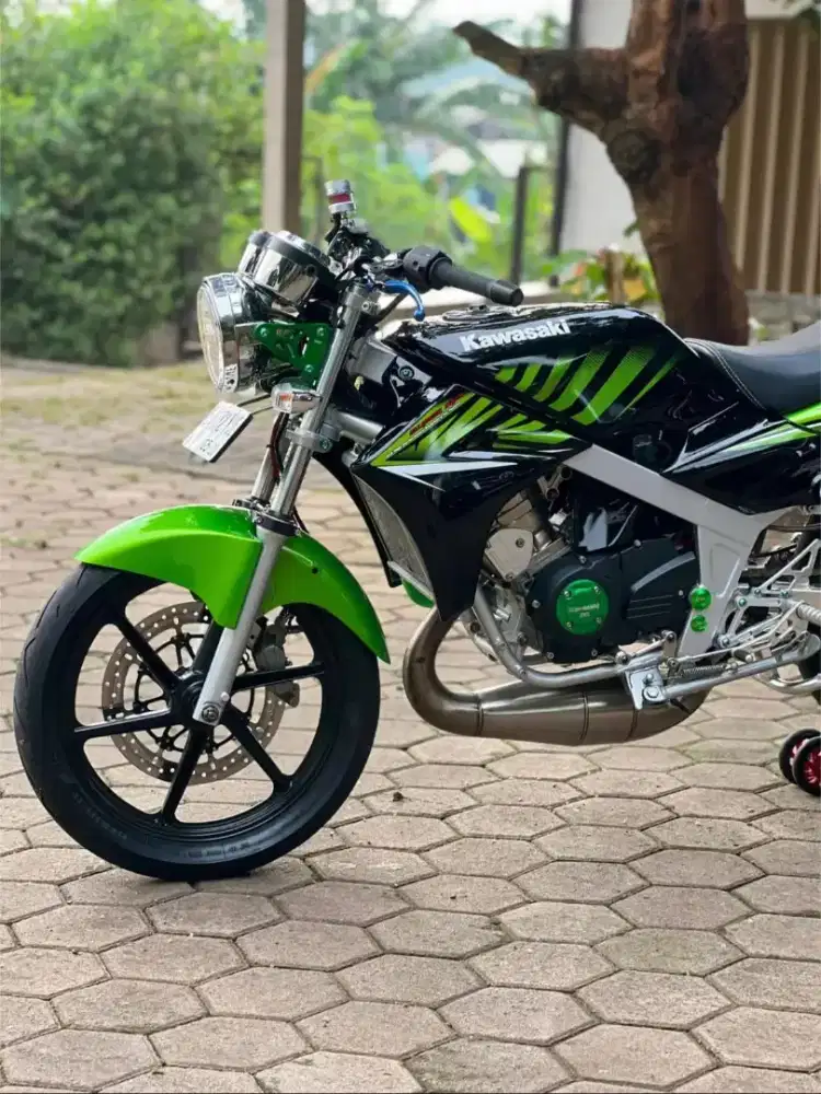 Kawasaki ninja - di cari untuk di beli