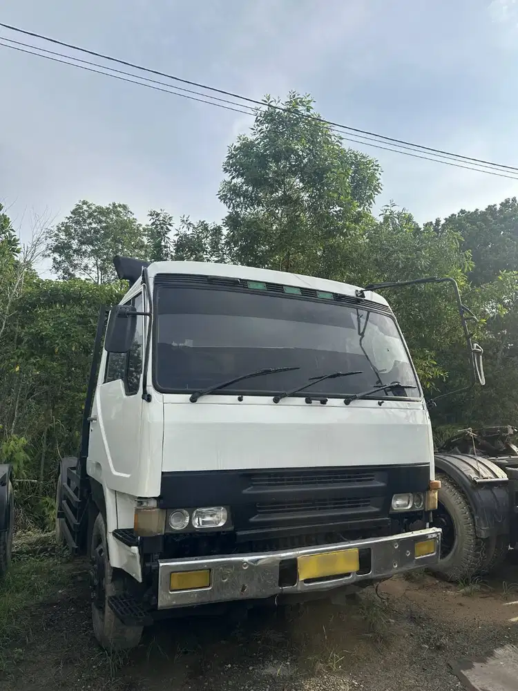 Trailer Head Mitsubishi Fuso FP 415 D/16.051 CC 2007