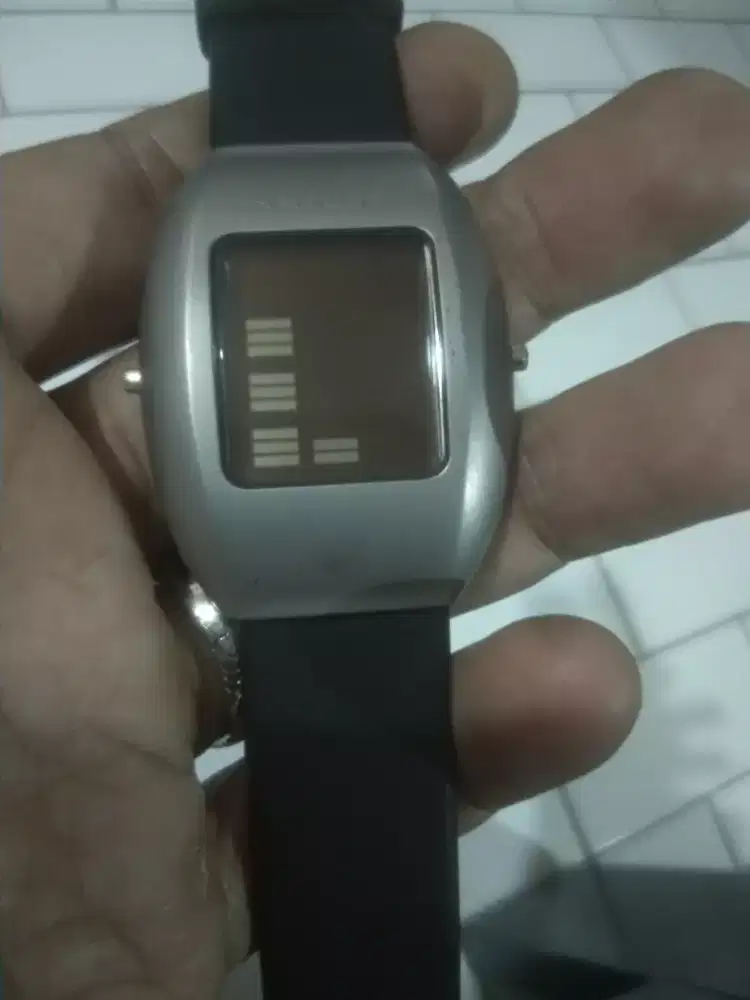 Jam tangan neolog antik langka