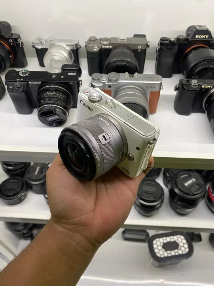 Kamera canon M10 putih lensa 15-45