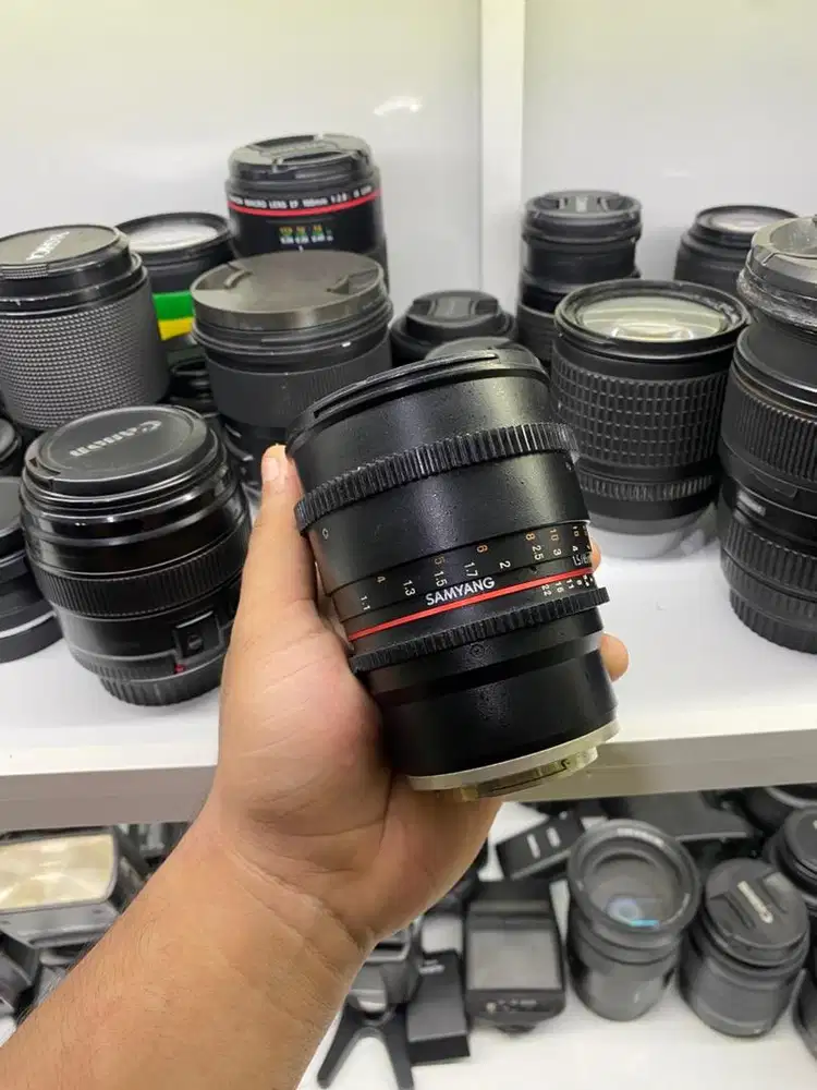Lensa manual samyang 85mm for sony normal