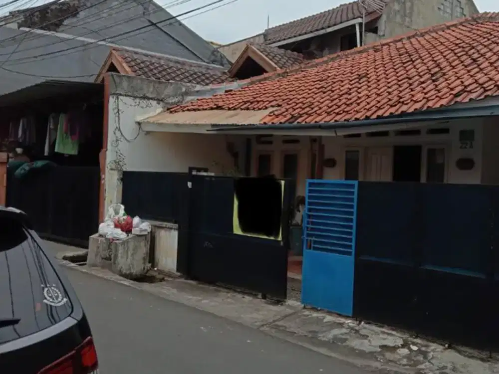 Di jual Rumah MURAH (BU), Letak Sangat Strategis, Cocok utk Kos-kosan, di Kebayoran Baru, Jakarta Selatan