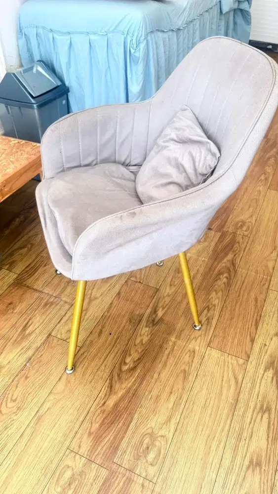 Kursi meja rias kursi makan kursi ruang tamu sofa