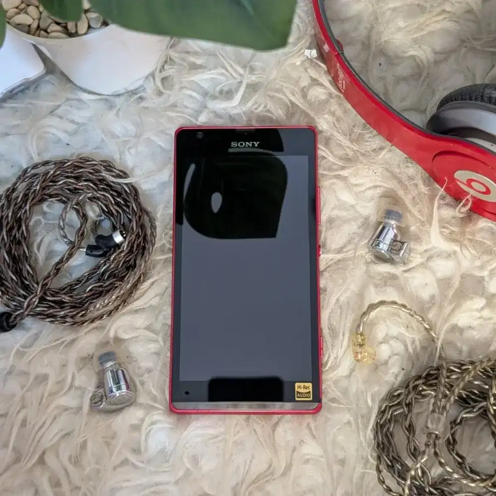 Sony Xperia SP Red Edition Digital Audio Player DAP RareColector Item