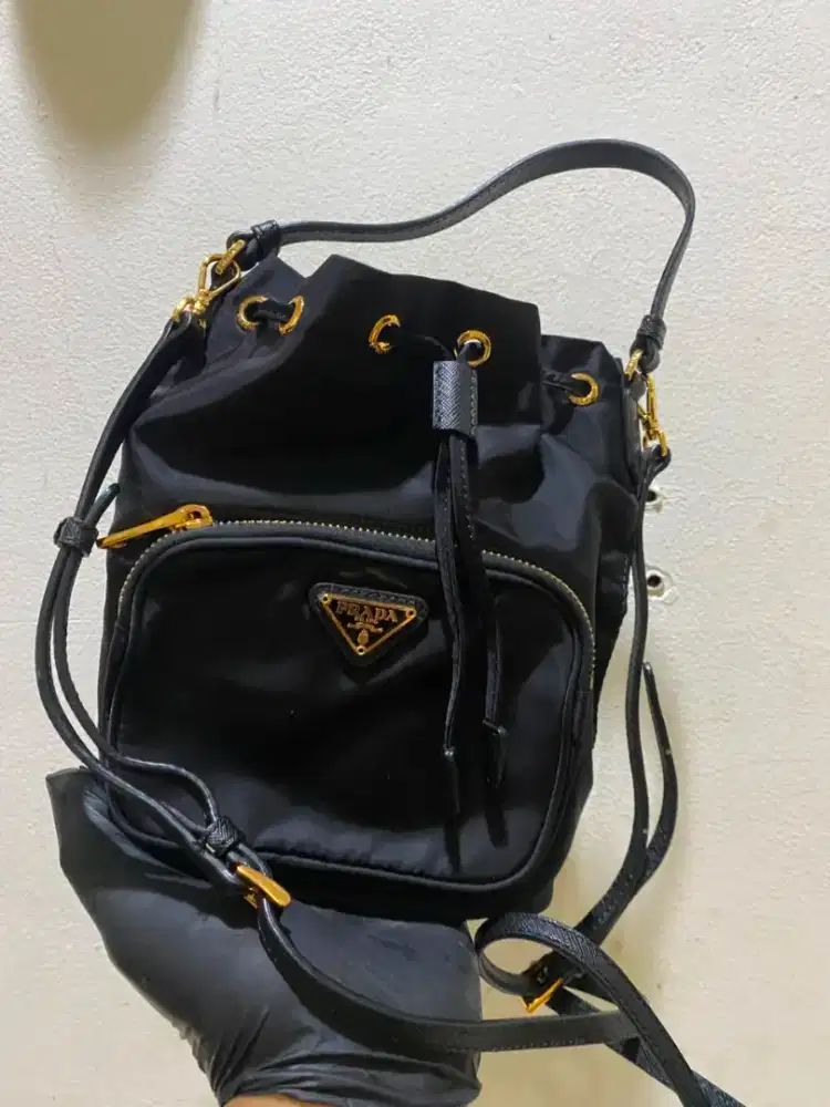 Slingbag prada mini bucket nylon super good quality net price