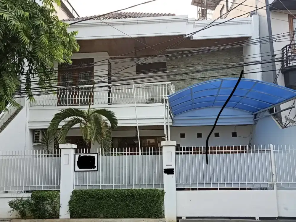 Di jual MURAH, Rumah Mewah, nyaman dan Asri, Siap Huni, di Kemanggisan Jakarta Barat