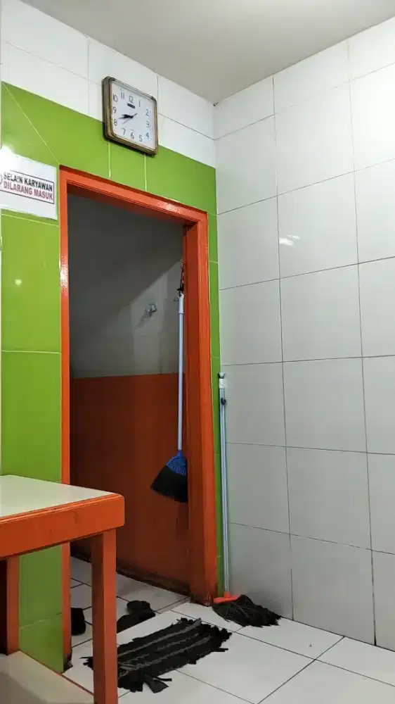 Cari karyawati buat di warteg