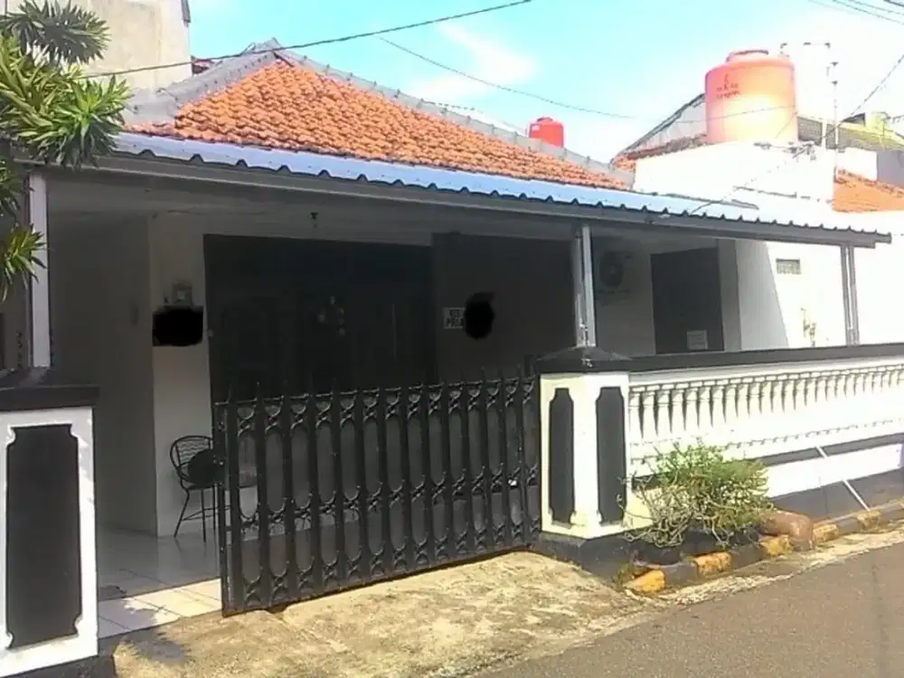 Di Jual MURAH, Rumah Kos2an khusus Putra, Letak Strategis, di Perum. Pondok Jagung , Tangerang Selatan