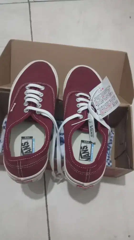 Vans Unisex Maroon Baru Size 38 - 80.000