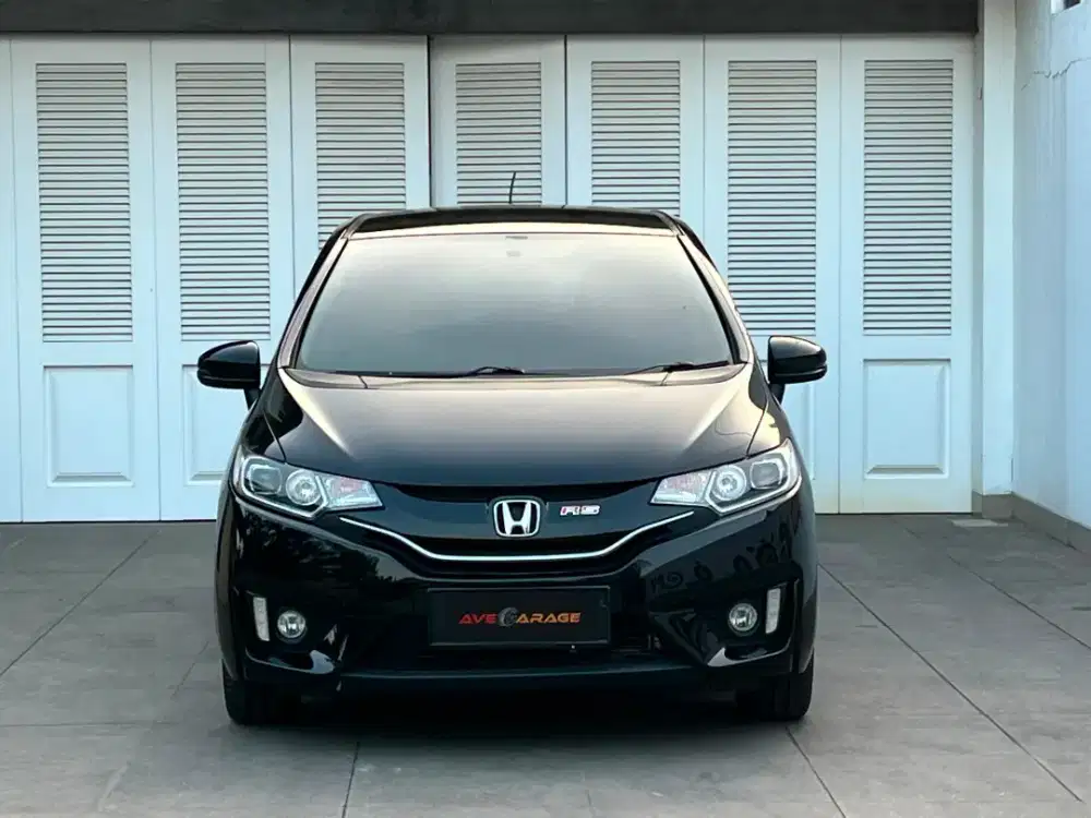 (KREDIT DP 15JT) HONDA JAZZ RS MATIC HITAM
