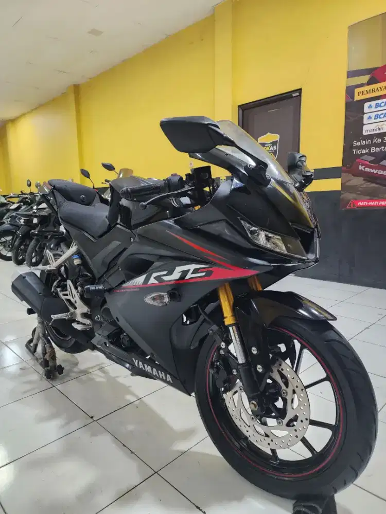 R 15 vva 2020 exclusive