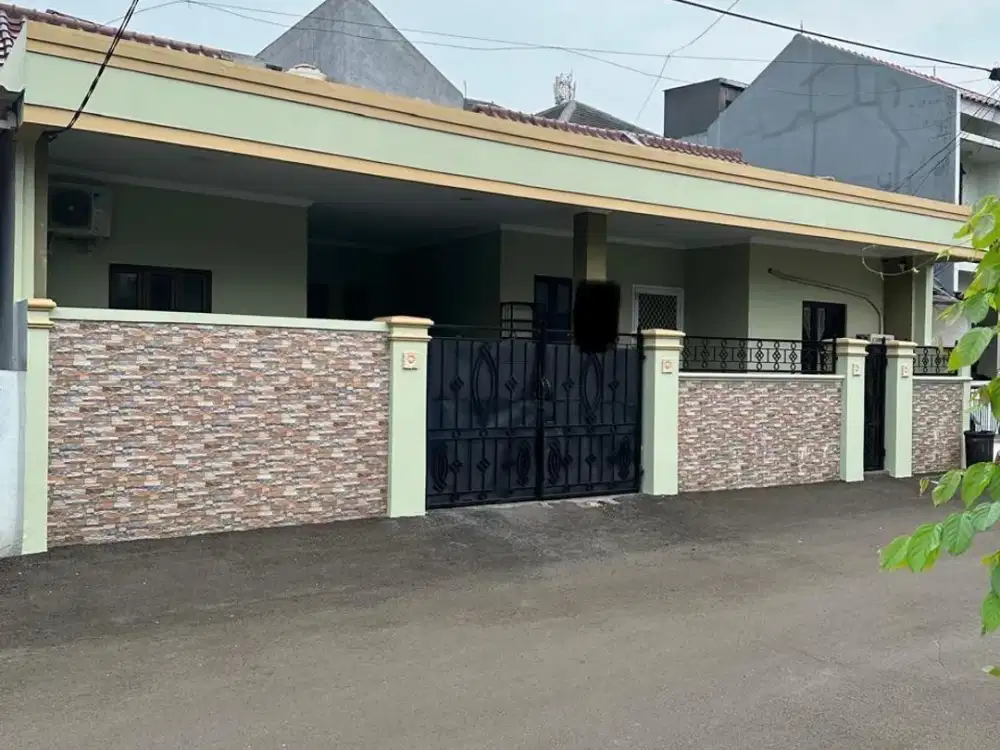 Di Jual MURAH, Rumah Siap Huni, rapih, nyaman dan asri, di Regensi Melati Mas, BSD City, Tangerang Selatan