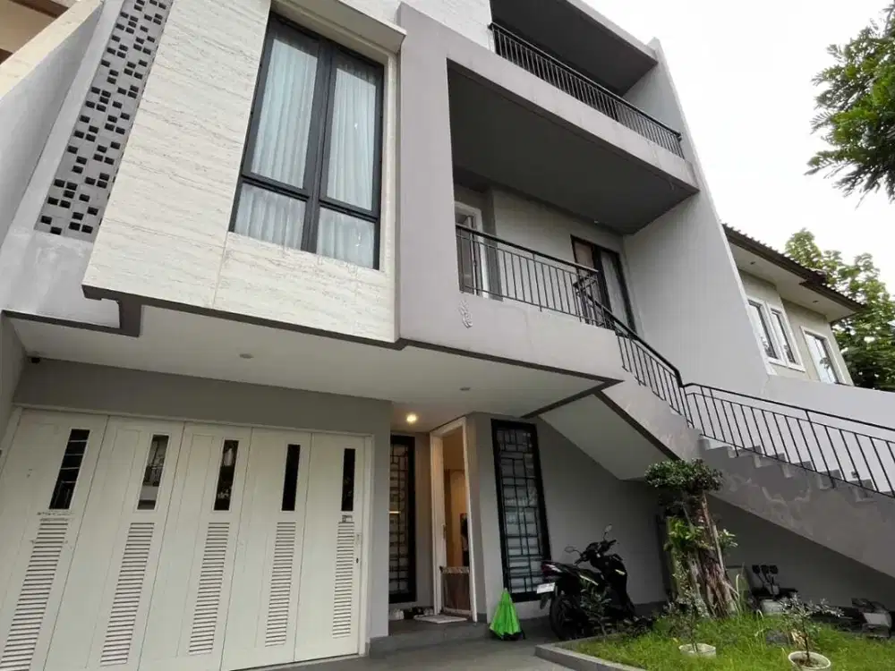 Di Jual MURAH, Rumah Mewah, Siap Huni, di Gading Serpong Cluster Sapphire - Pondok Hijau Golf