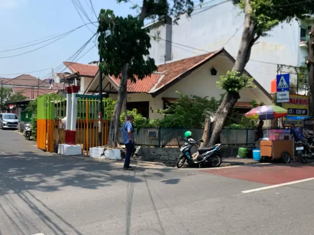 Di Jual MURAH, dibawah harga pasaran, Rumah di Jln. Tomang Raya Dalam. Jakarta Barat