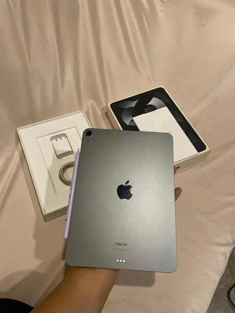 iPad Air M1 64GB WiFi + Stylus Pen