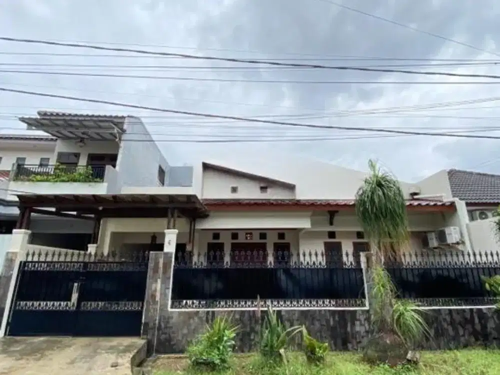 Rumah Minimalis di Komplek Cinere 1,5 Lantai Harga Murah