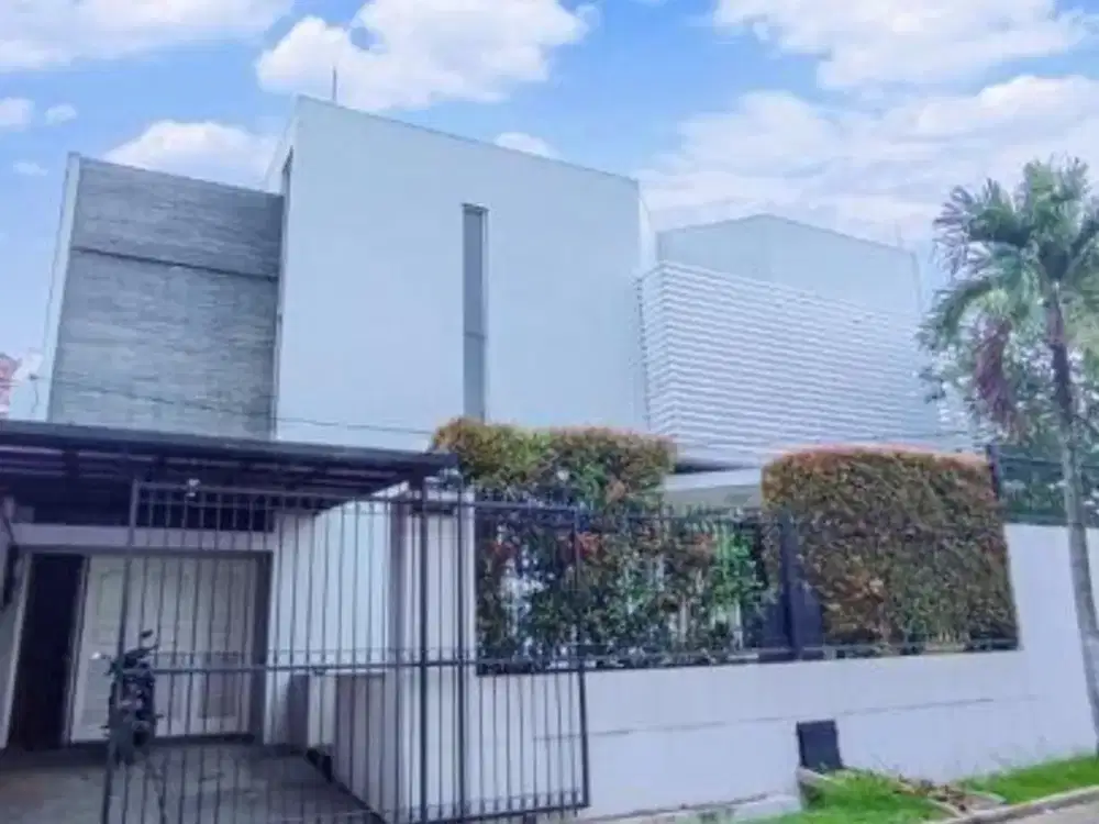 Rumah Minimalis di Cinere Siap Huni Halaman Luas