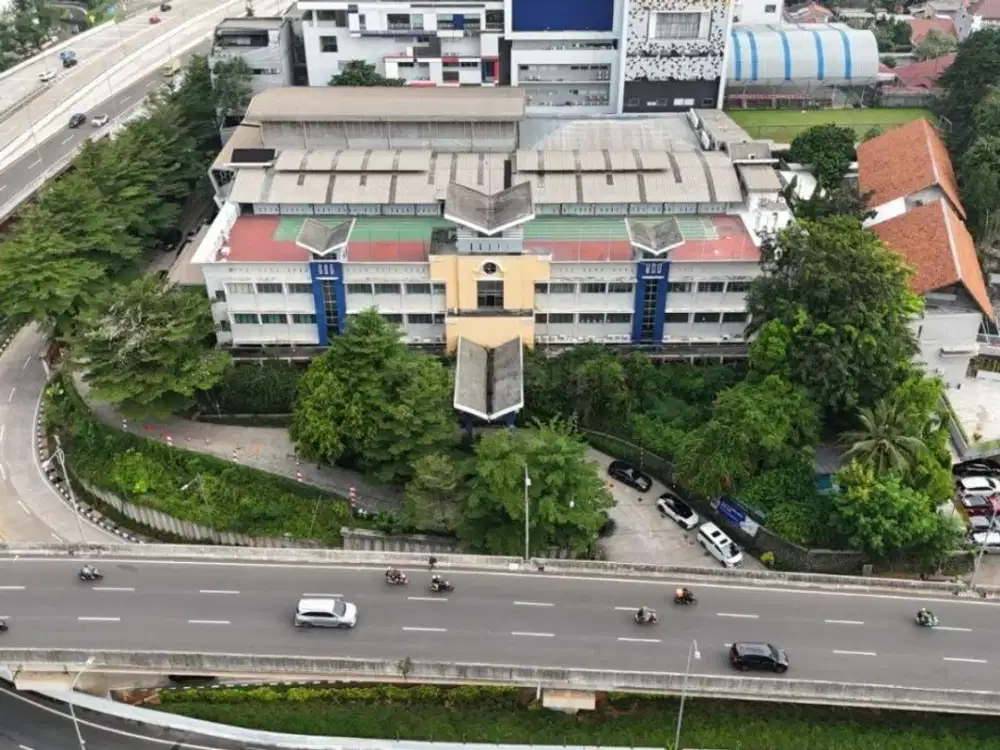 Prime Investment Gedung 3 Lantai + Rooftop di Cilandak Dekat Tol JORR