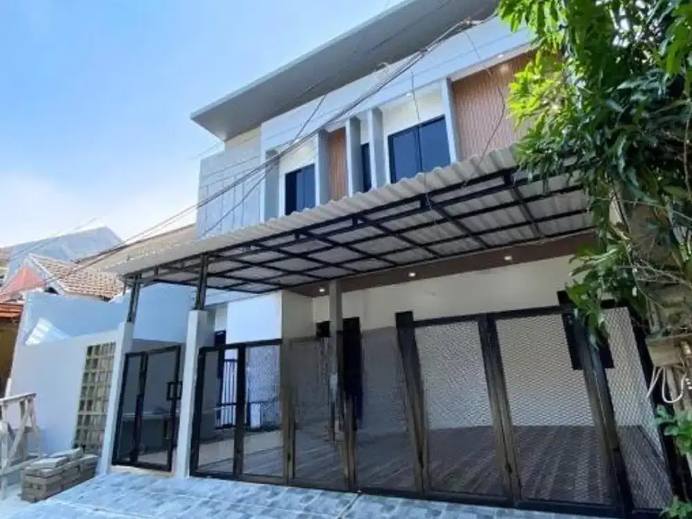 Brand New House 2 Lantai  3+1 Kamar Tidur Lokasi Aman & Bebas Banjir