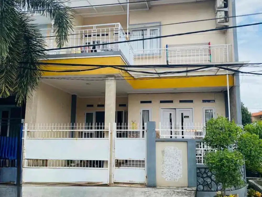 [BANTING HARGA] Dijual Rumah Hoek 2 Lantai Permata Harapan Baru Bekasi  - 1.25M Nego
