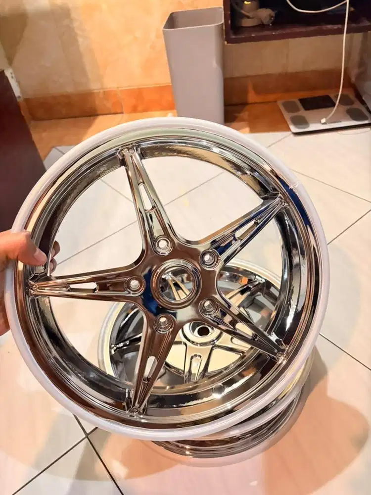 VELG VESPA SPRINT MODEL 101 FACTORY CHROME