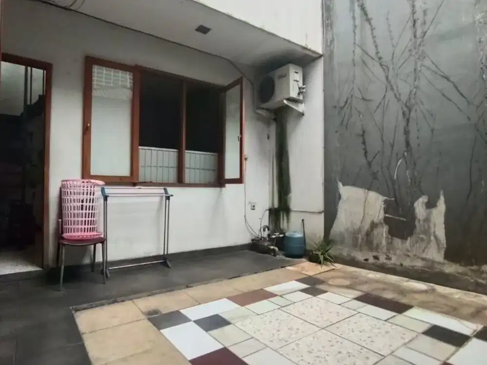 Di jual MURAH, Rumah siap huni dan asri, di Villa Melati Mas, BSD City, Tangerang Selatan