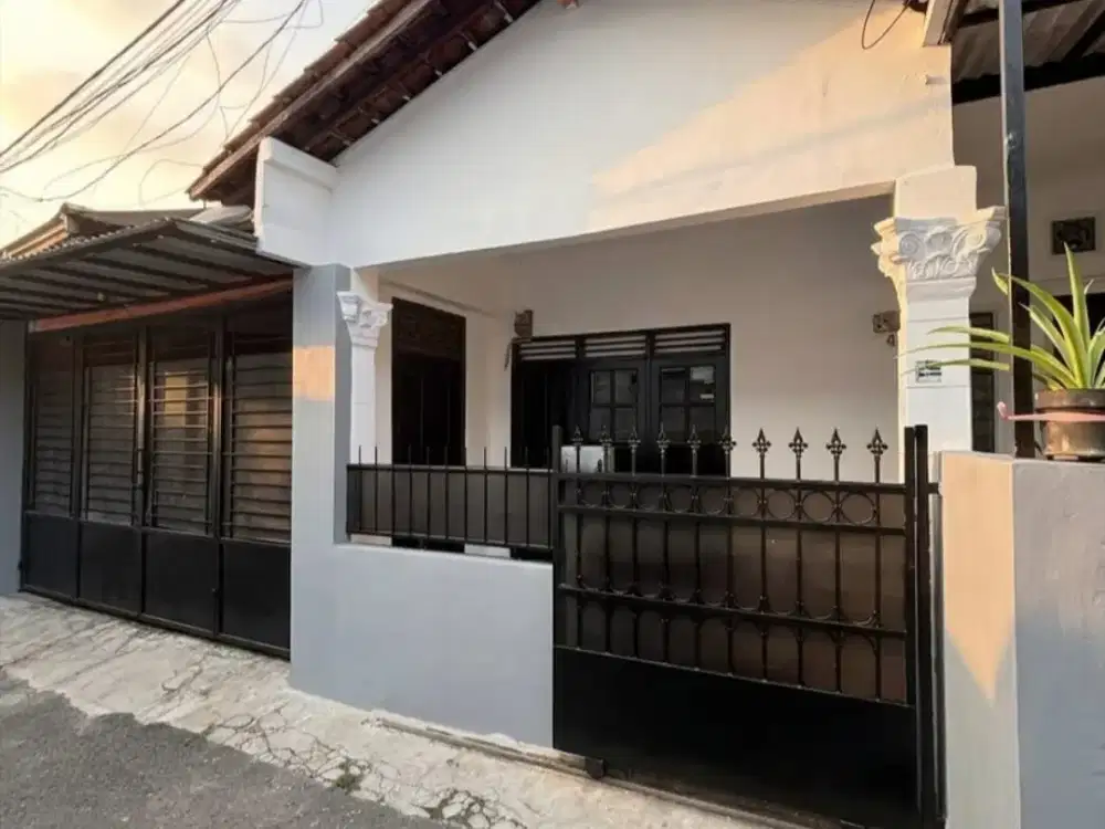 JUAL CEPAT RUMAH 2MAN SIAP HUNI RAPIH TERAWAT DI SRENGSENG JAKARTA BARAT