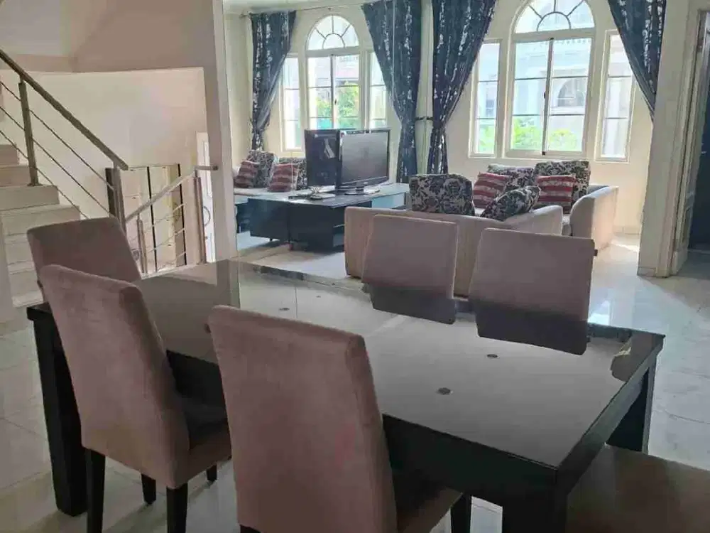 Di Sewa Rumah Damar Golf PIK 1