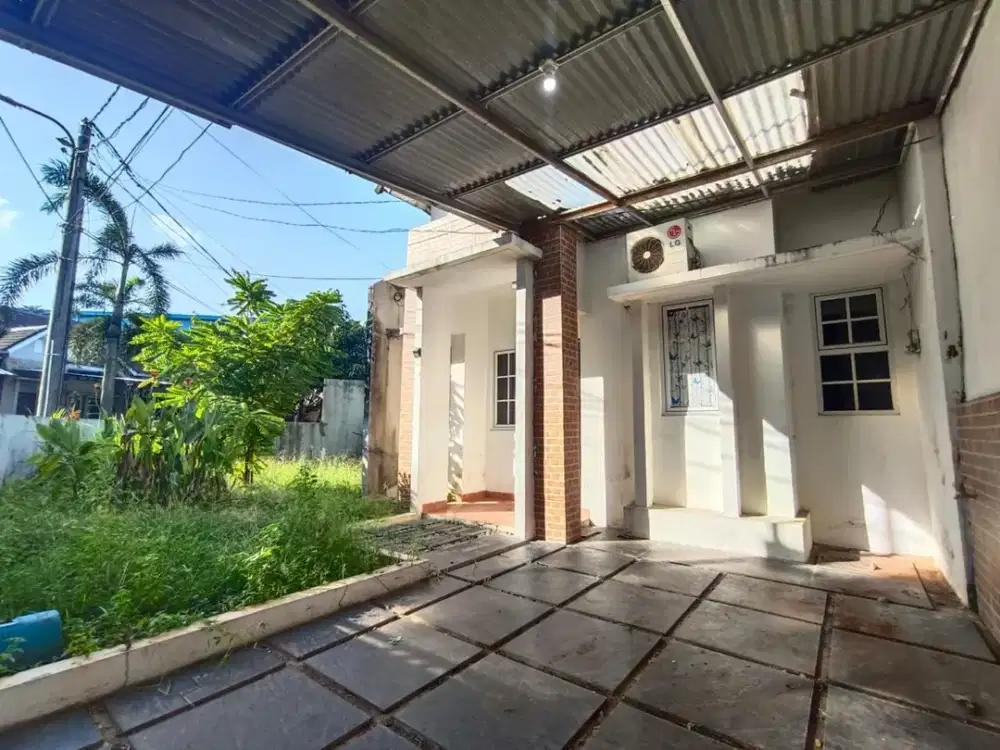 Di jual MURAH, Rumah di Serpong Park, BSD City, Tangerang Selatan