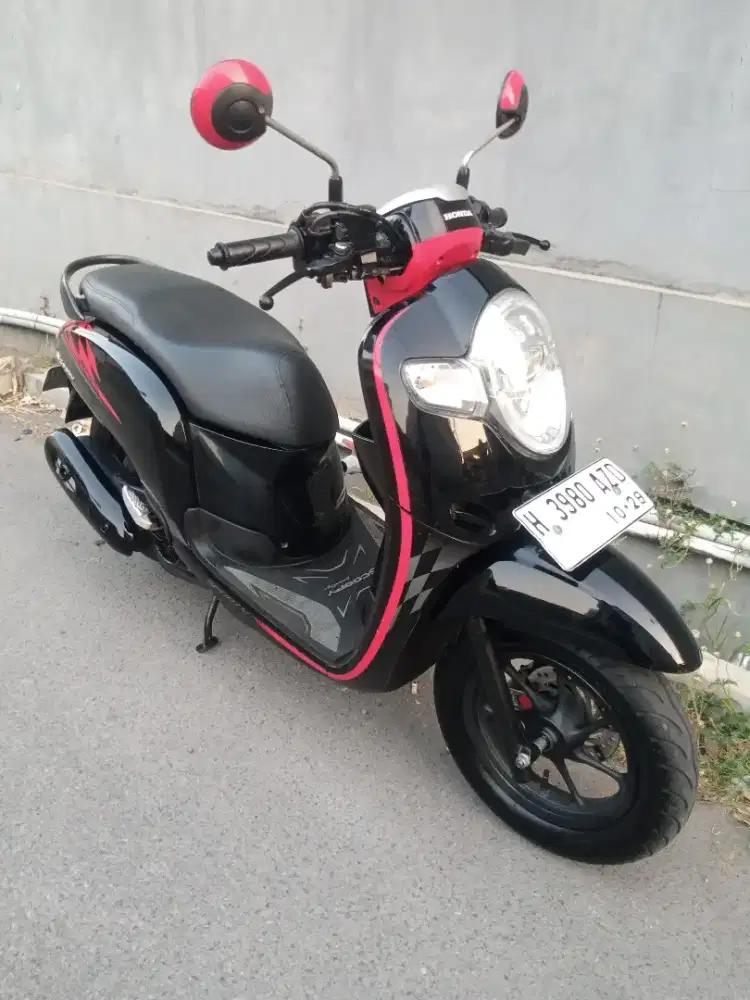 Honda Scoopy 2018 Hitam glossy
