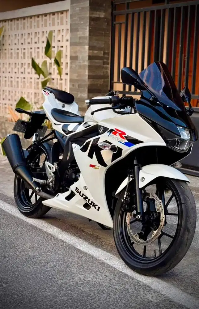 SUZUKI GSX 150 R KEYLESS SIAP GAS