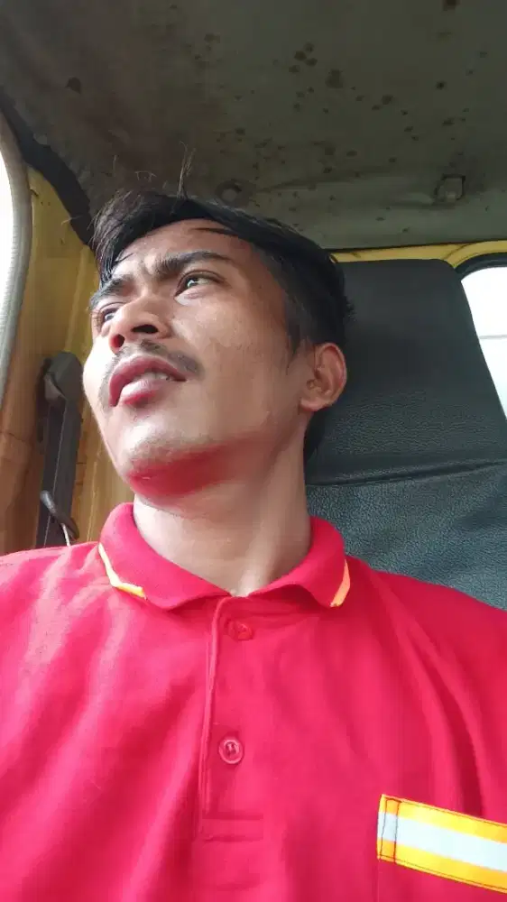 Cari pekerjaan sebagai  driver