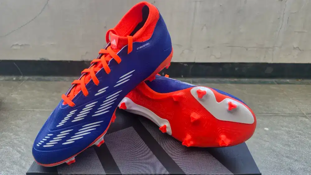 Sepatu Bola / Soccer Predator League Sock FG [IP6337]