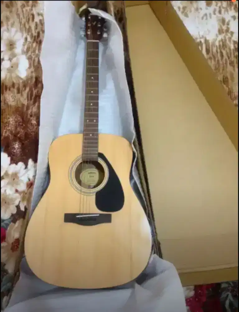 Gitar akustik yamaha F310 original mulus