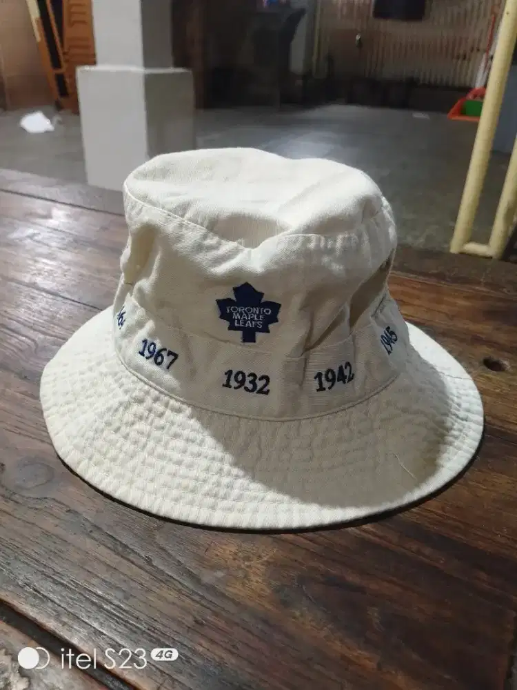 TOPI VINTAGE TORONTO MAPLE LEAFS