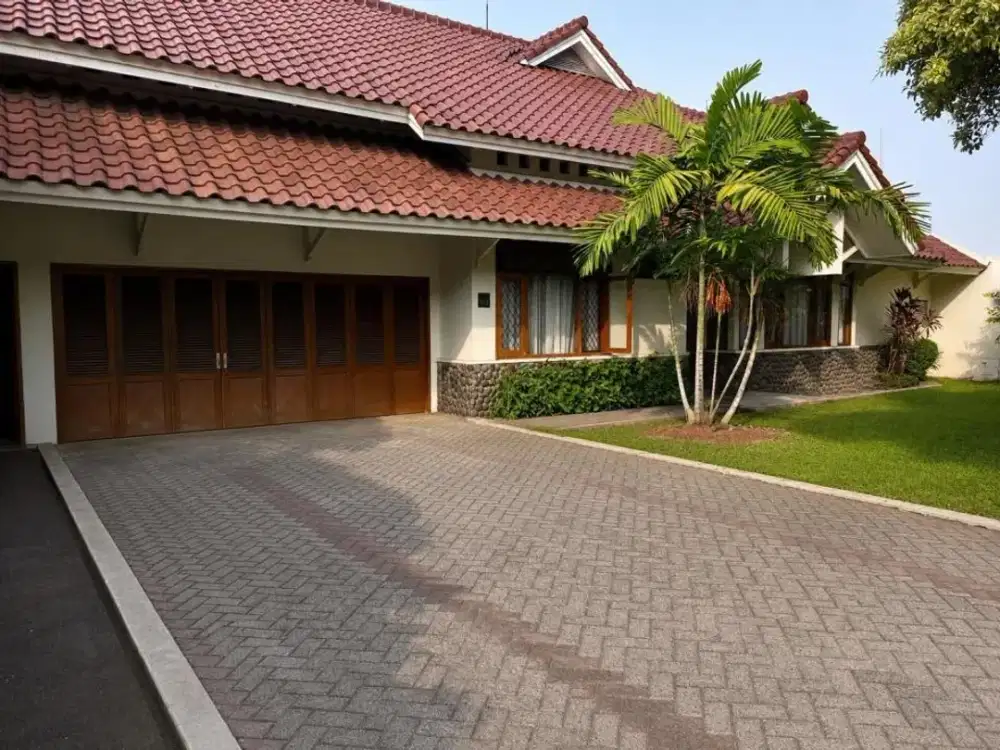 Rumah Modern di Cilandak Luas 816 M2 Dekat Tb Simatupang